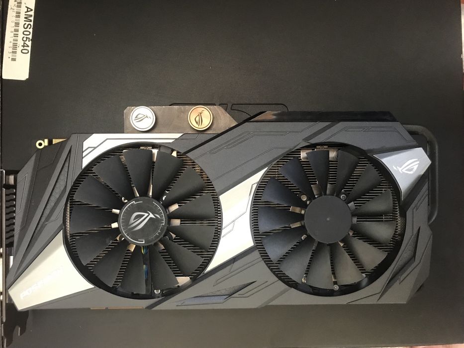 ігрова відеокарта Asus ROG Poseidon 1080ti 11GB