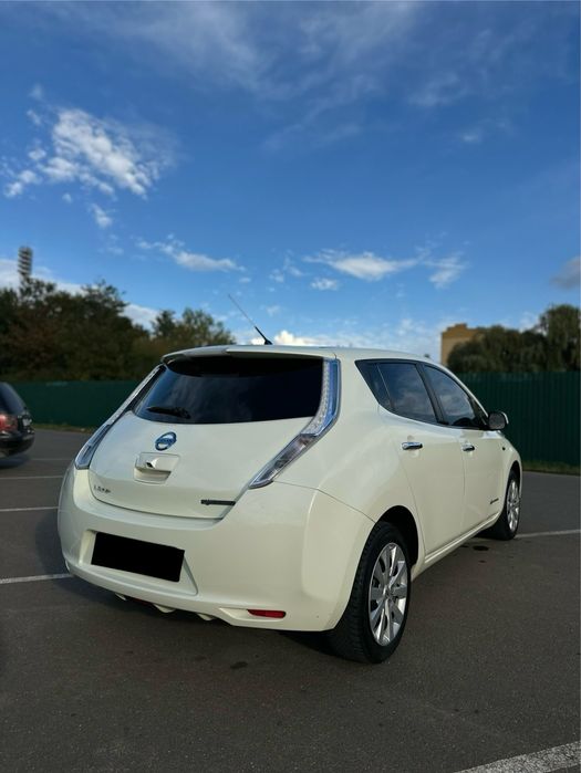 Nissan Leaf 24kw їде 110-120км 9палок! Ціна до 25.10