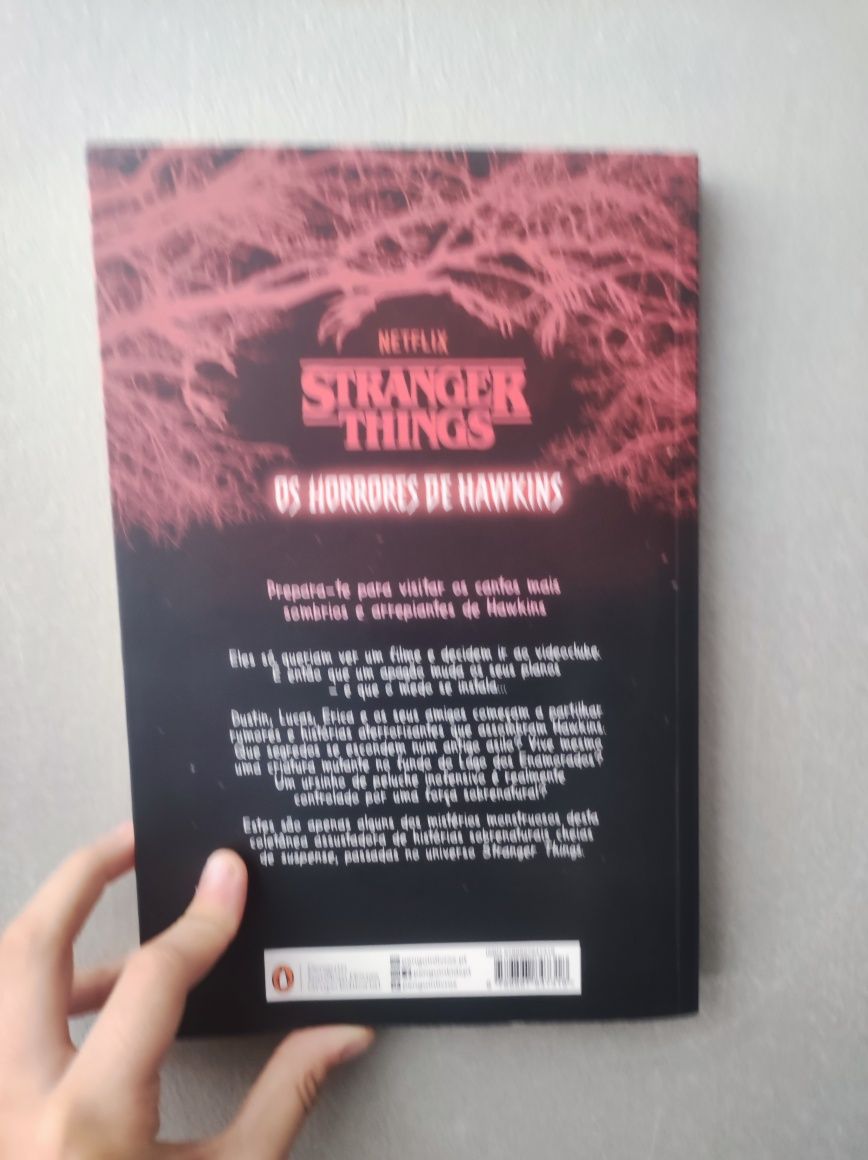 Livro: Stranger Things Os Horrores de Hawkins Oficial