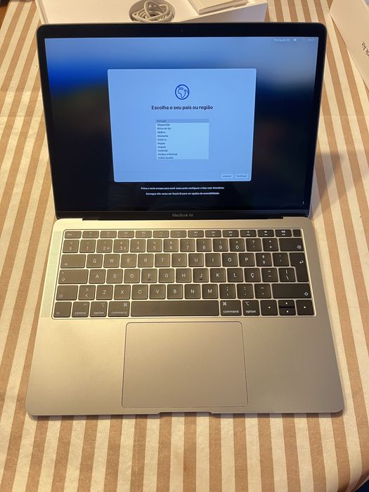 Computador Macbook Air 13 polegadas  8GB SSD 128Gb