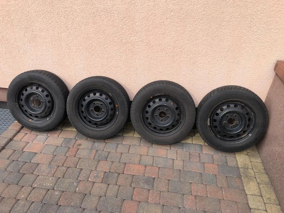 Komplet opon zimowych wraz z felgami 185/65R15 88T