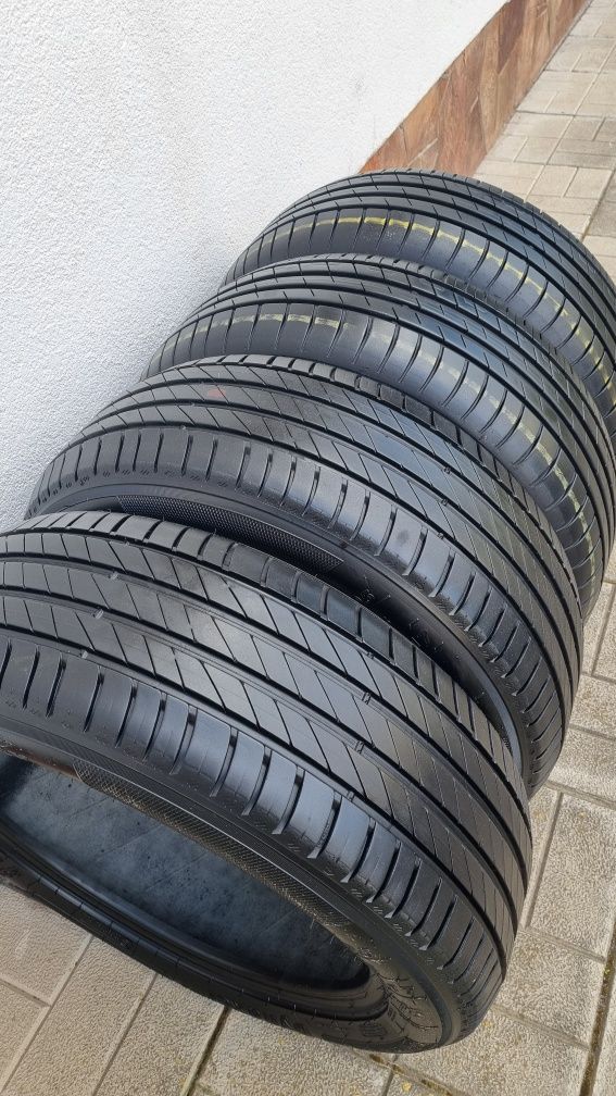 Резина летняя R17 205×55 Goodyear , Cleber