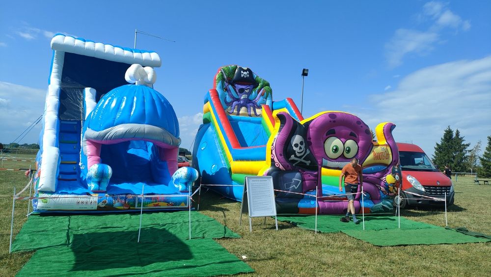 Zjeżdżalnia dmuchana,dmuchaniec