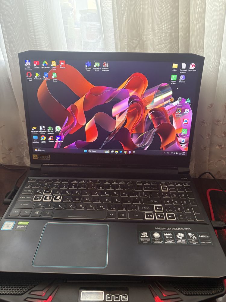 Продам ноутбук acer predator helios 300 ph315-52
