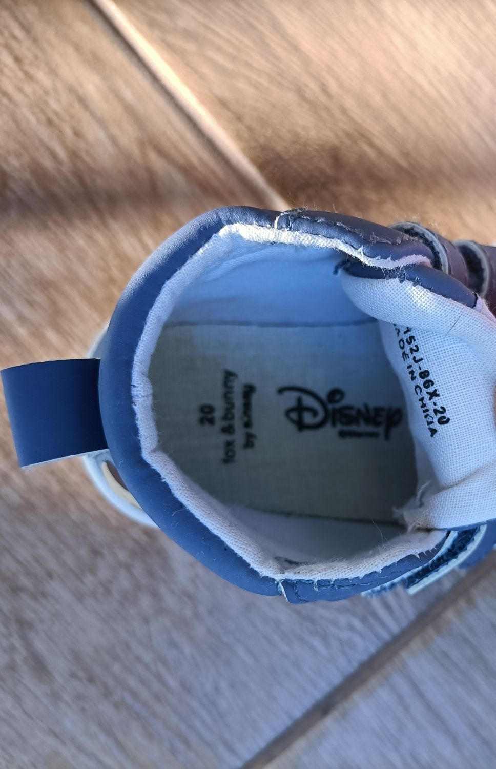 Nowe buty niemowlęce r 20