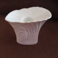 Swiecznik biskwitowy porcelana Kaiser
