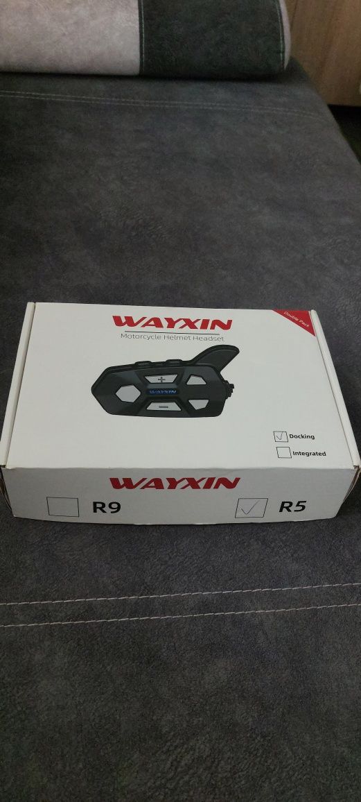 Sprzedam prawie nowy Intercom motocyklowy Wayxin R5