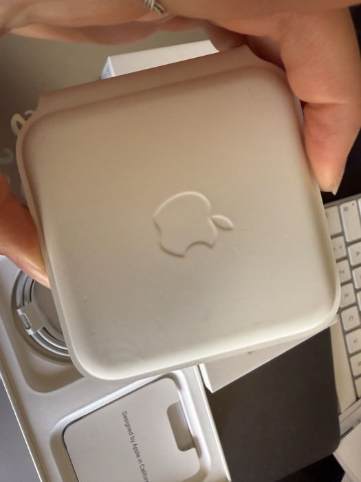 MagSafe Duo Charger Apple