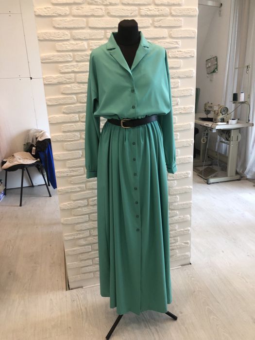 Жиноча довга сукня