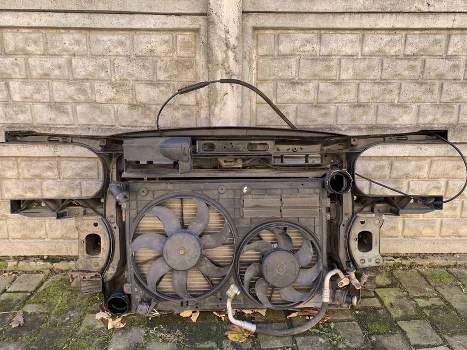 Дверні карти touran 2.0 tdi/патрубки/радіатор/дзеркало/ущільнювач/ЕГР