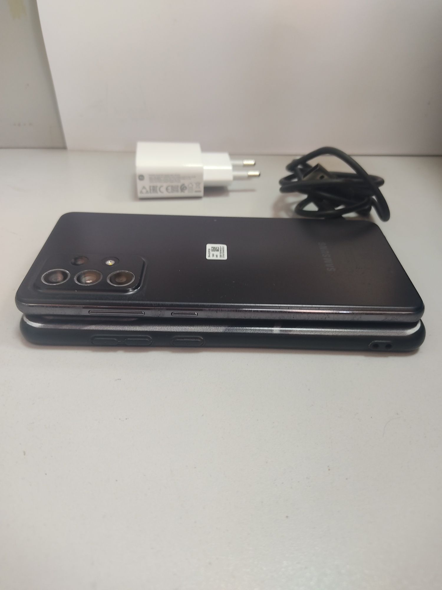 Samsung A52 4/128 gb