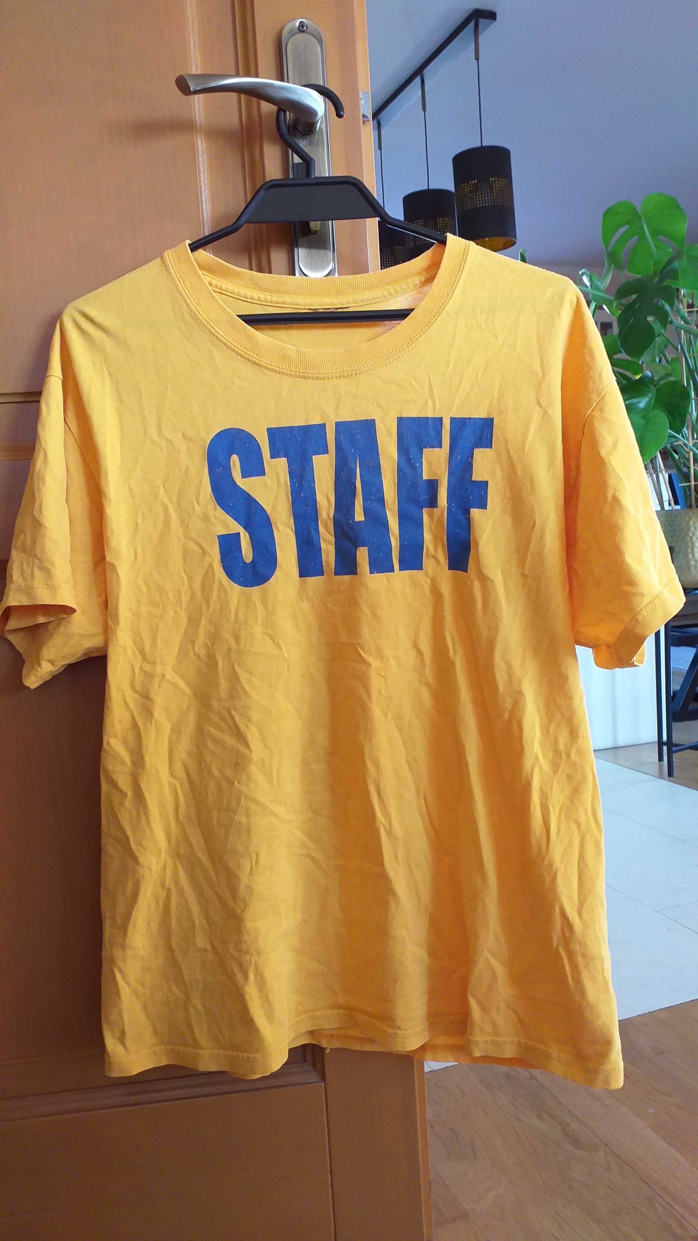 T-shirt oversize, męski - żółta koszulka z dużym napisem Staff