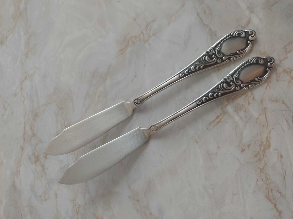 Posrebrzany nóż do masła / do ryb wzór rococo cena za szt., dostępne 2