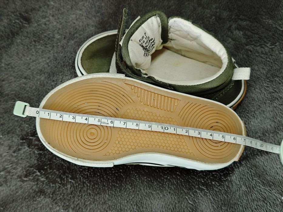 Кеди дитячі HM розмір EUR 24