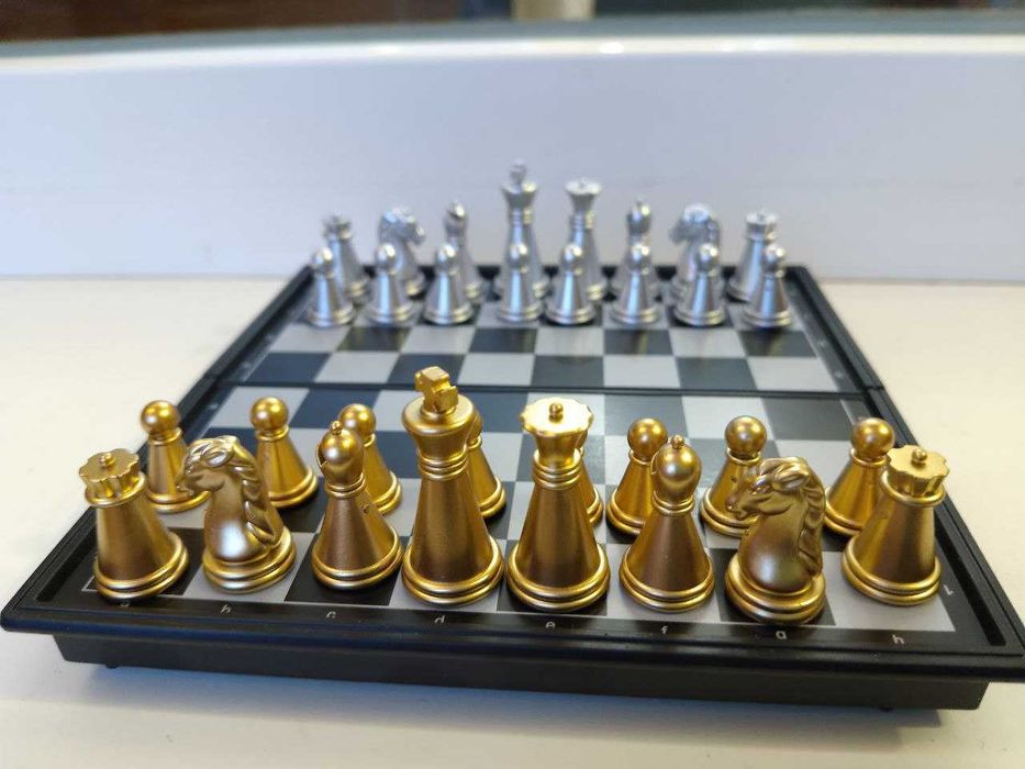 Шахи +нарди+шашки дерев'яні 3 в 1, 30см (НОВЕ!) або Шахи на магнітах.