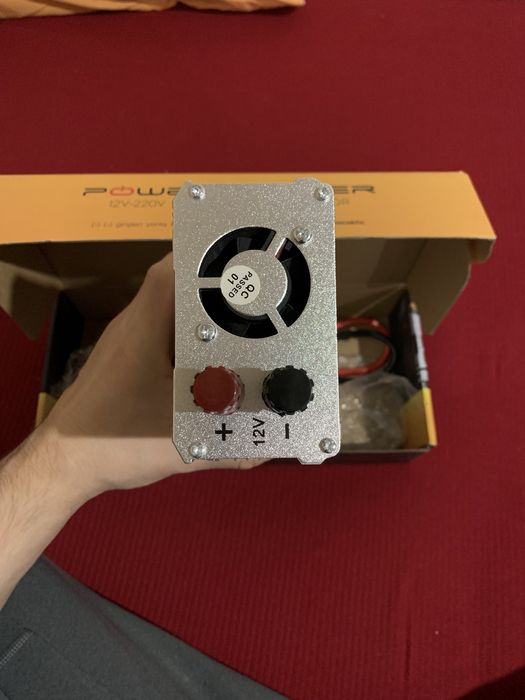 Инвертор Powermaster 12V–220V 1000W