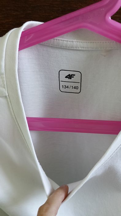 Biała koszulka t-shirt 4f 134/140 sportowa