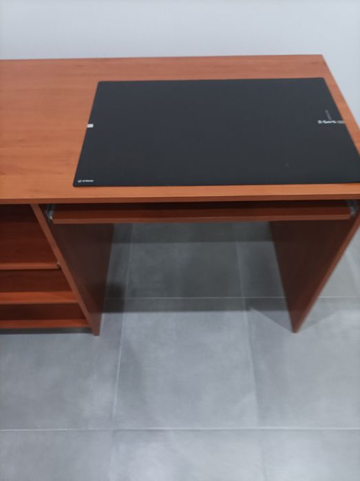 Secretaria  como nova