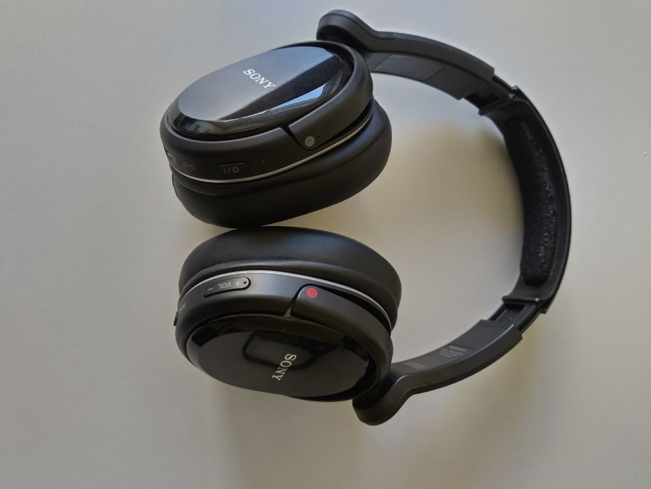 Headphones Sony MDR-HW300 (Bluetooth)