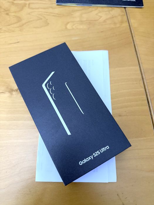 (Selado) Samsung Galaxy S25 Ultra 512GB - Fatura e garantia 3 anos