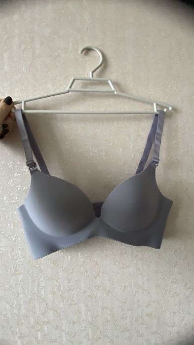 Бюстгалтер безшовний новий