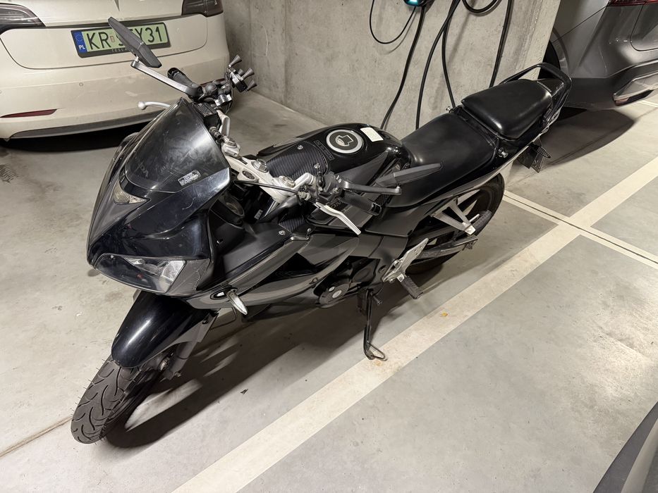 Honda CBR 125 R r. 2007 TOP stan, przebieg 24718