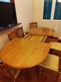 Vendo mesa de madeira, extensível e cadeiras