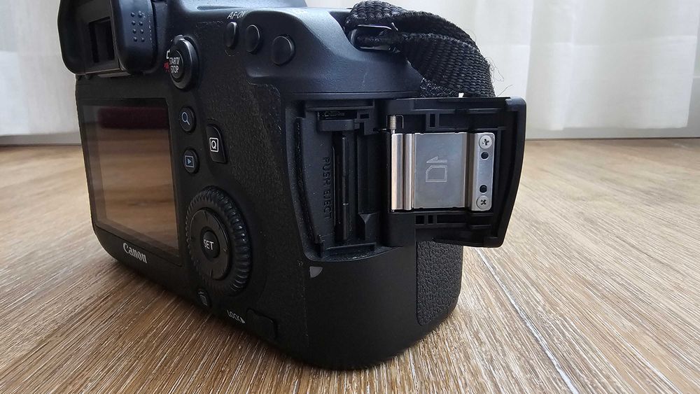 Canon EOS 6D body