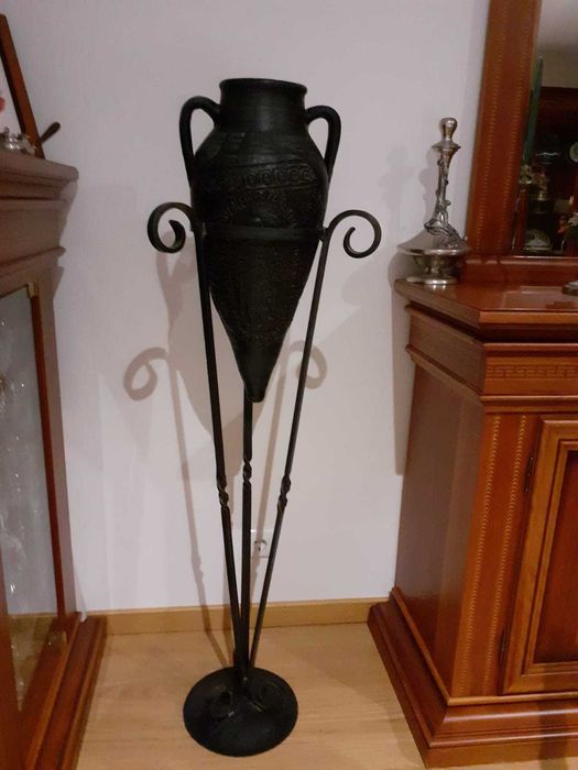 Vaso suspenso em ferro verde