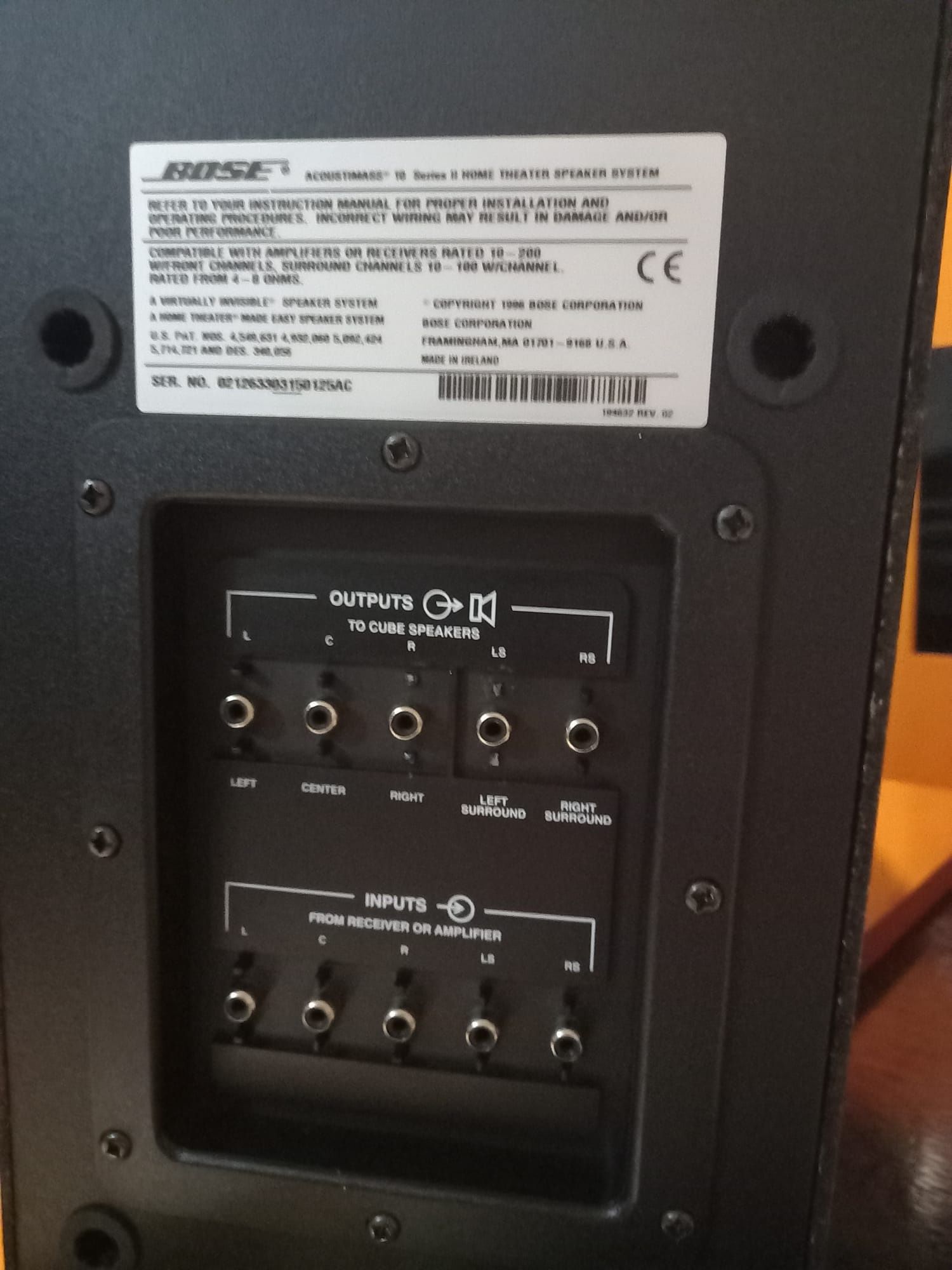 Sistema BOSE Acoustimass 10 com satélites Jewel e suportes