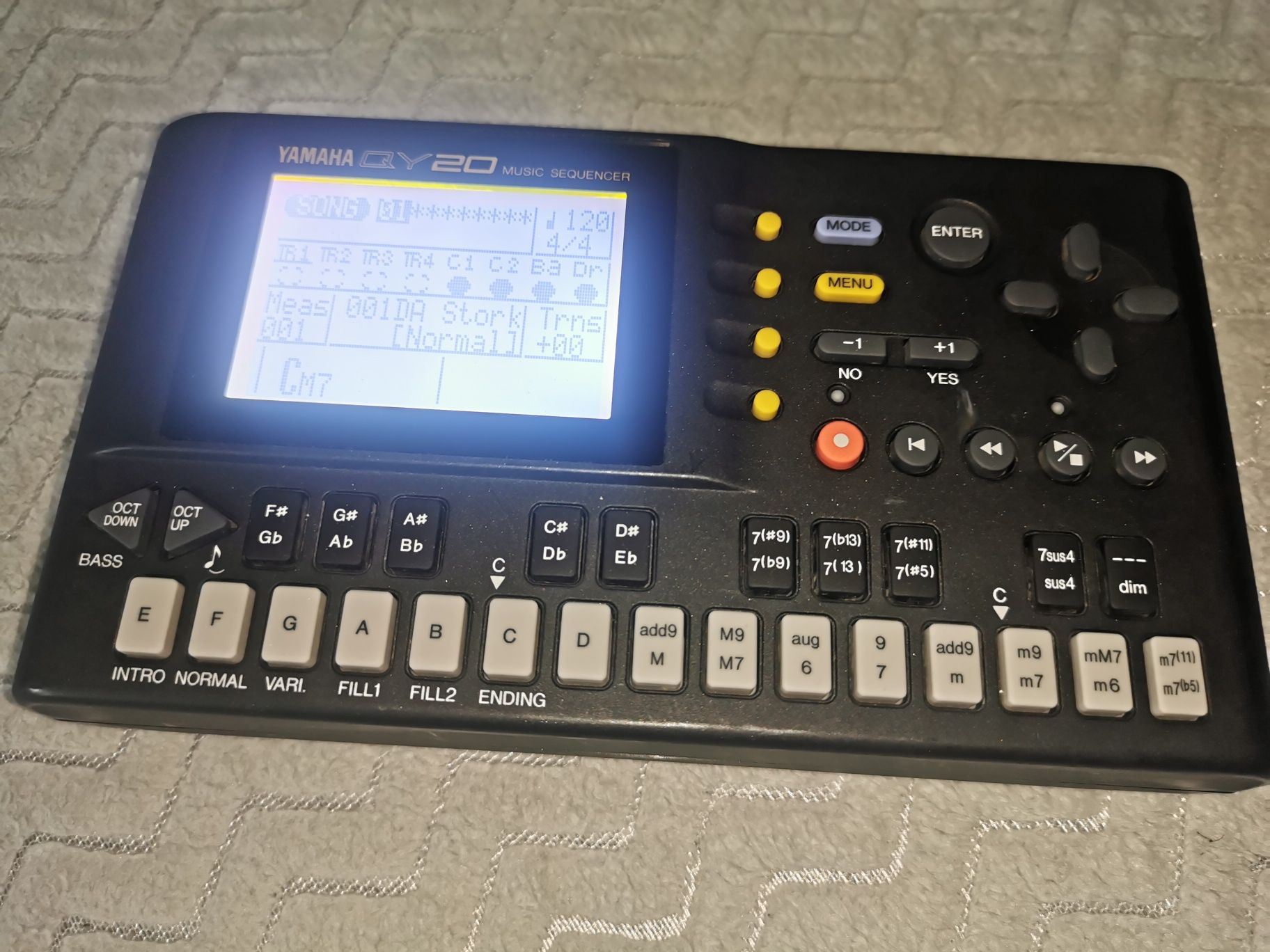 Sekwencer/Moduł dźwiękowy/Stacja robocza Yamaha QY20 Podświetlenie!