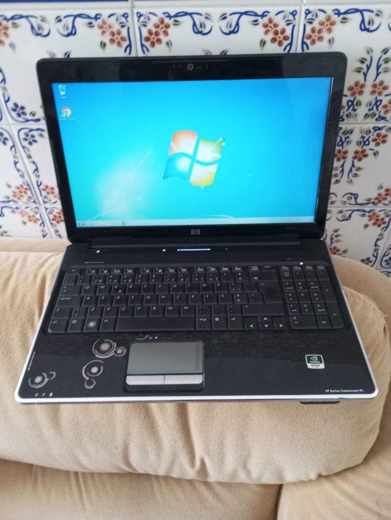 Portátil HP Core i5 funcionando