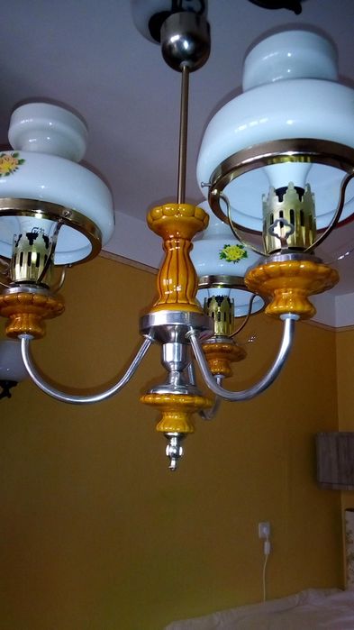 ЛЮСТРА из 3-х плафонов. Отличное состояние (вigмiнне)