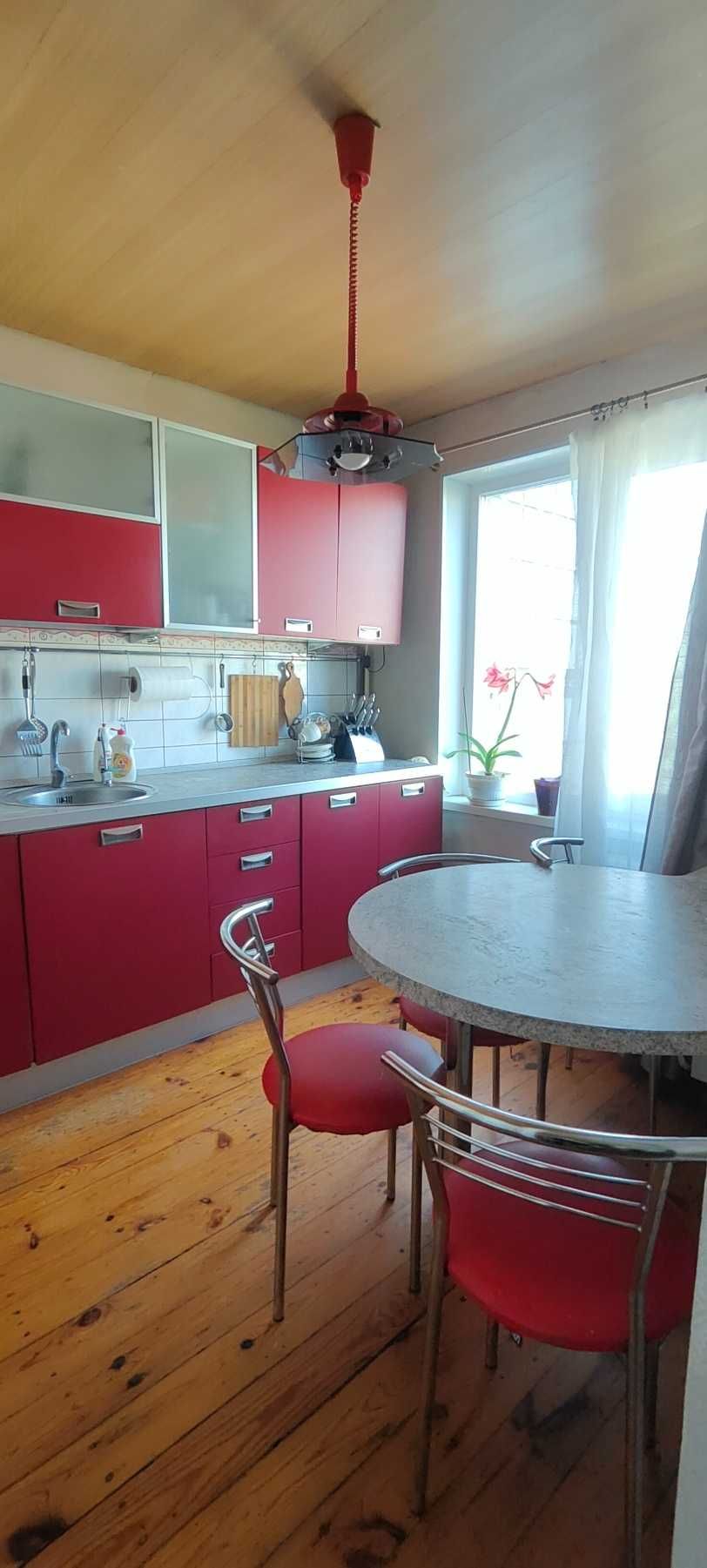Продаж 3 кімнатної квартири на Митниці (перепланована з 5 кімнатної)