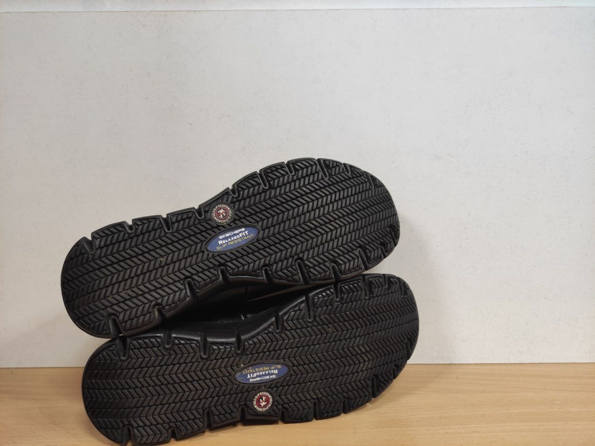 Новые Skechers 39-40 р/26 см кроссовки, слипоны оригинал