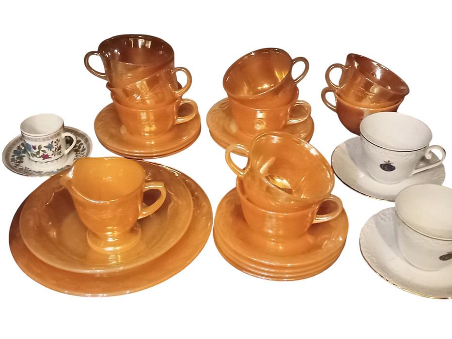 Conjunto de chávenas antigas casca de cebola