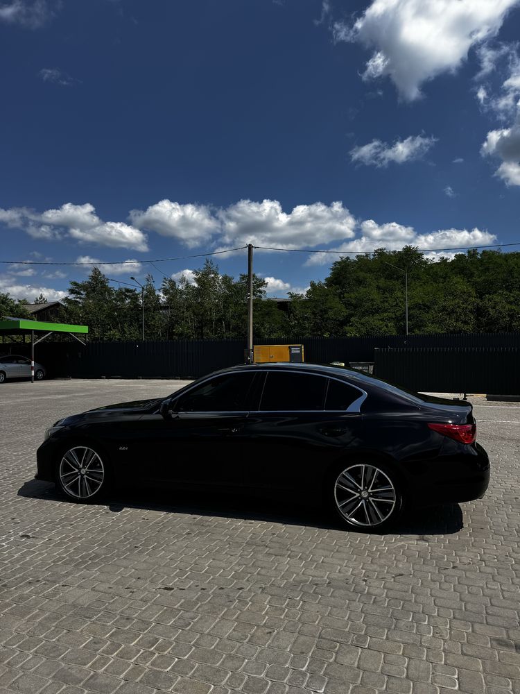 Infiniti q50 2.2.дизель 2015