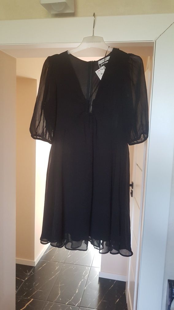 Sukienka damska czarna Reserved roz.38