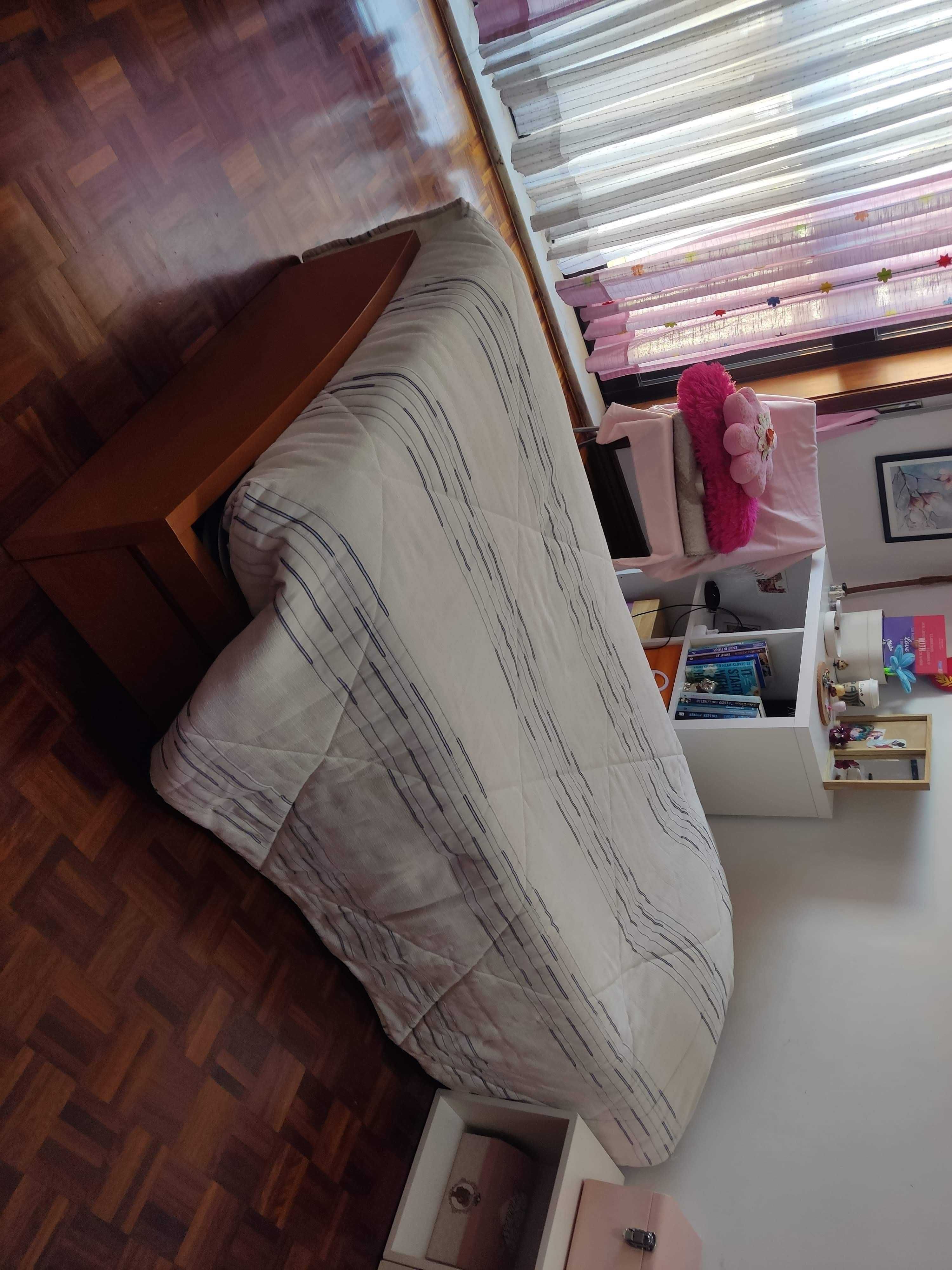 Cama solteiro com gavetão de arrumação