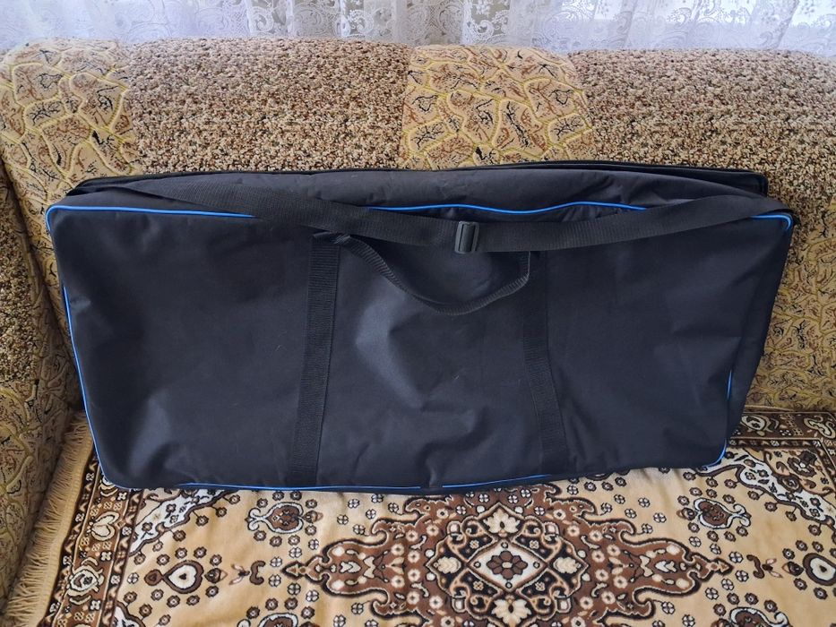 Стійка/тримач під синтезатор. Сумка/чохол для синтезатора.