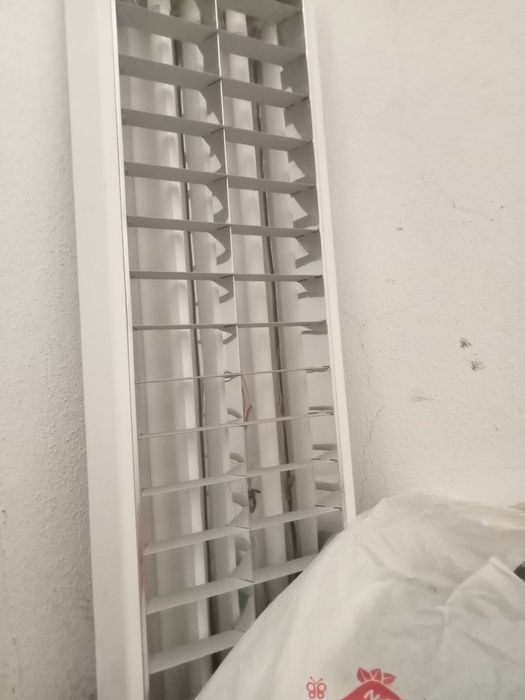 Candeeiro de teto novo