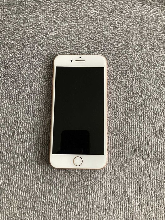Iphone 8 64 GB używany rose gold