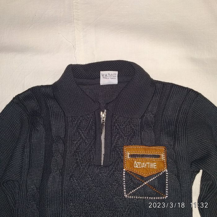 Свитер32р. детский новый,на 4-5лет