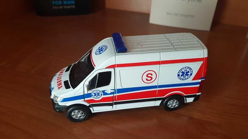 Samochód Ambulans Mercedes-Benz Sprinter