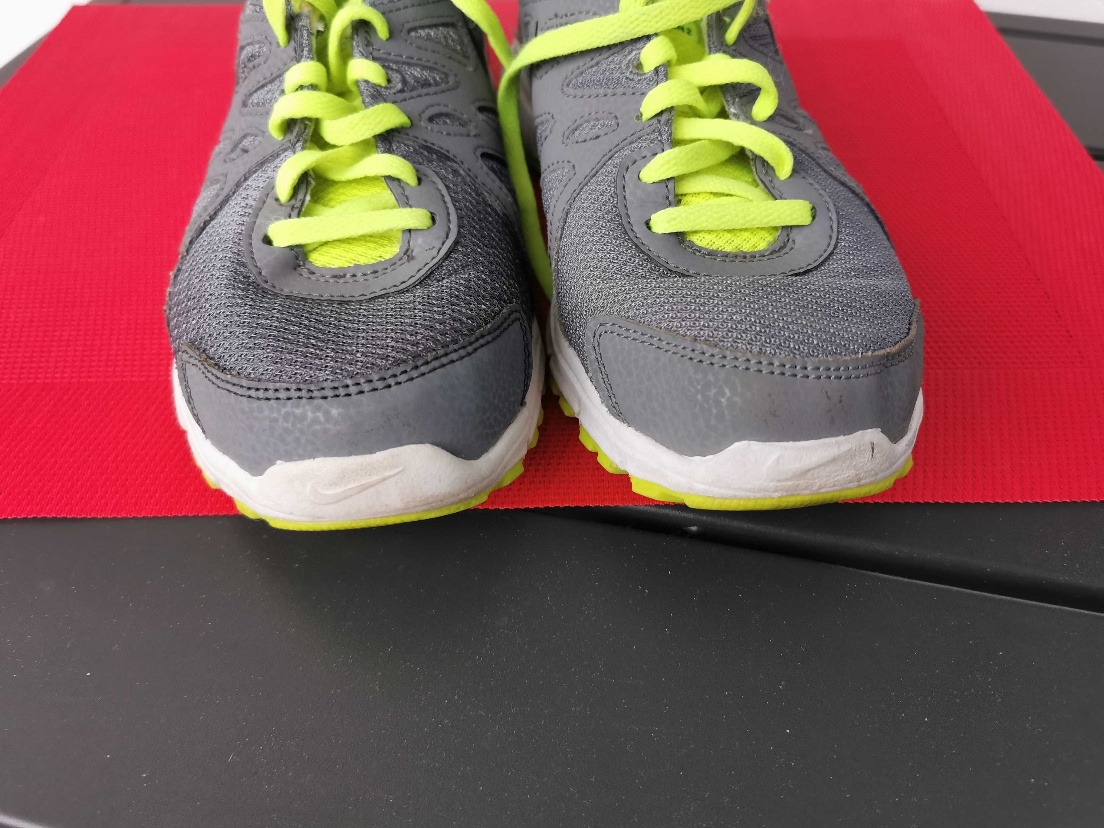 Buty unisex Nike Revolution 2 wkładka 24 cm