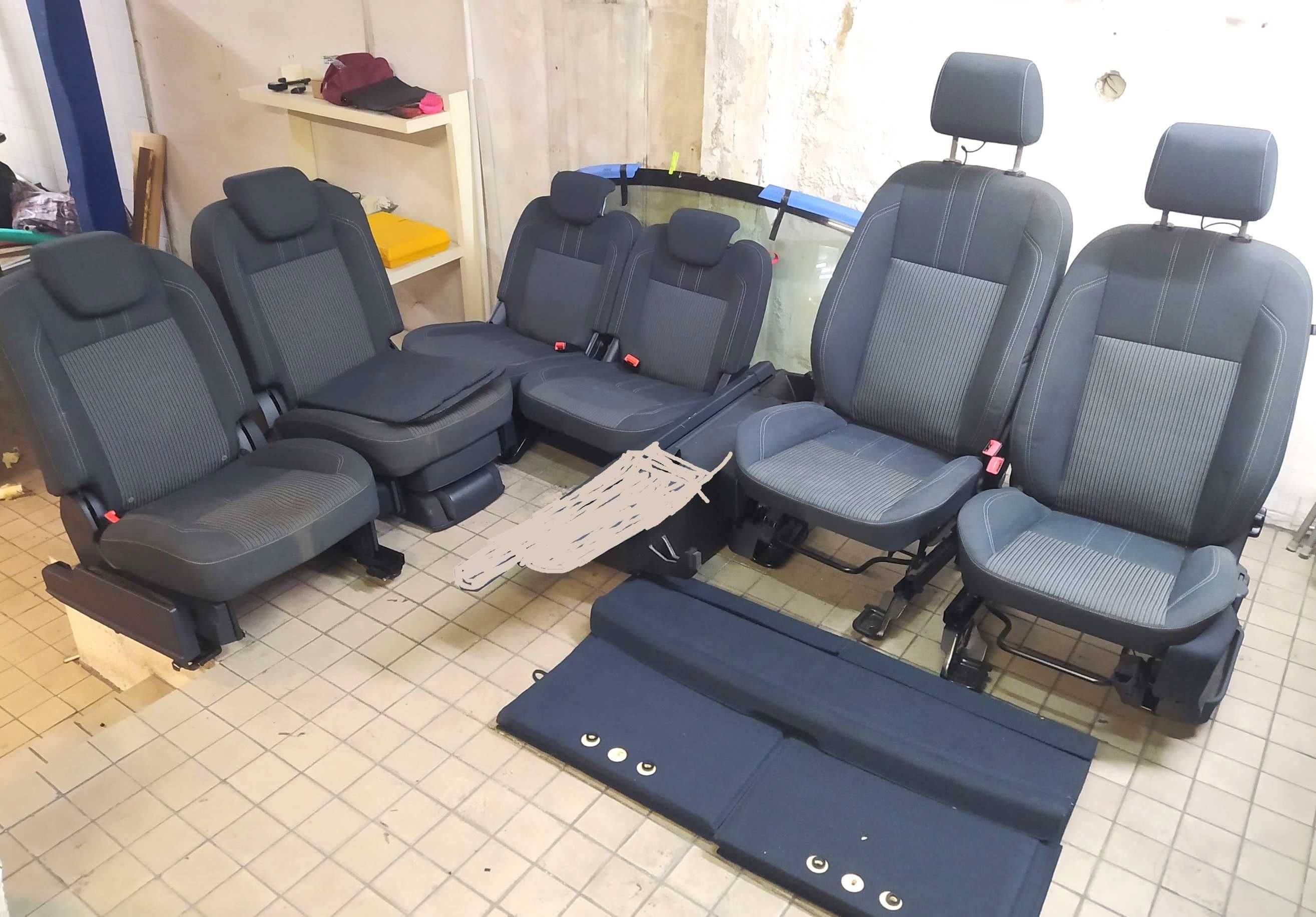 Bancos Grande C- Max 7 Lug + Farois Frt