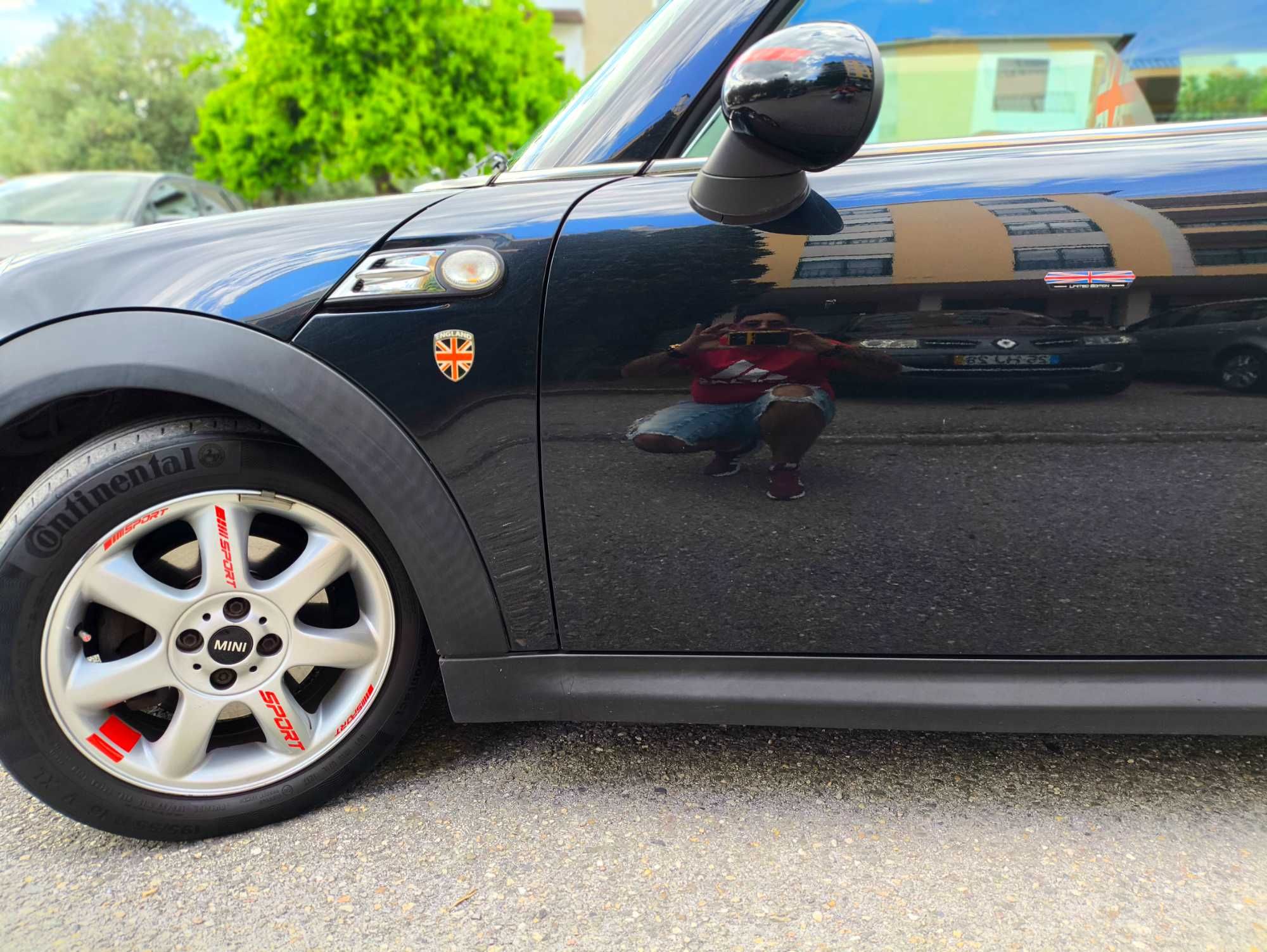 MINI ONE lindo 3 bem estimado.