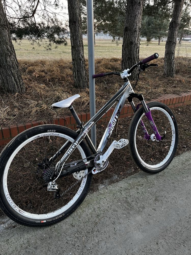 Scoot voltage yz 01 LTD