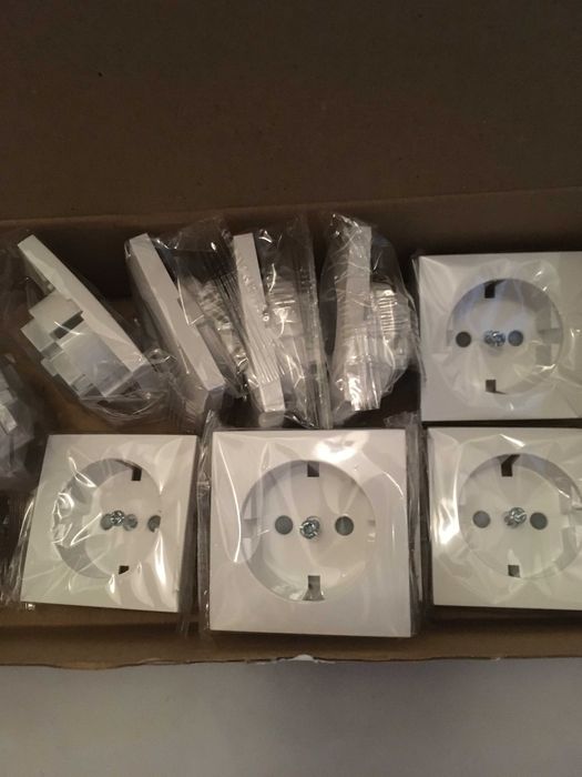 Centro de Tomadas Branco