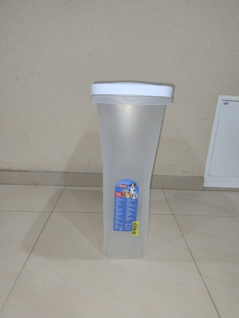 Pojemnik na karmę/ żwirek